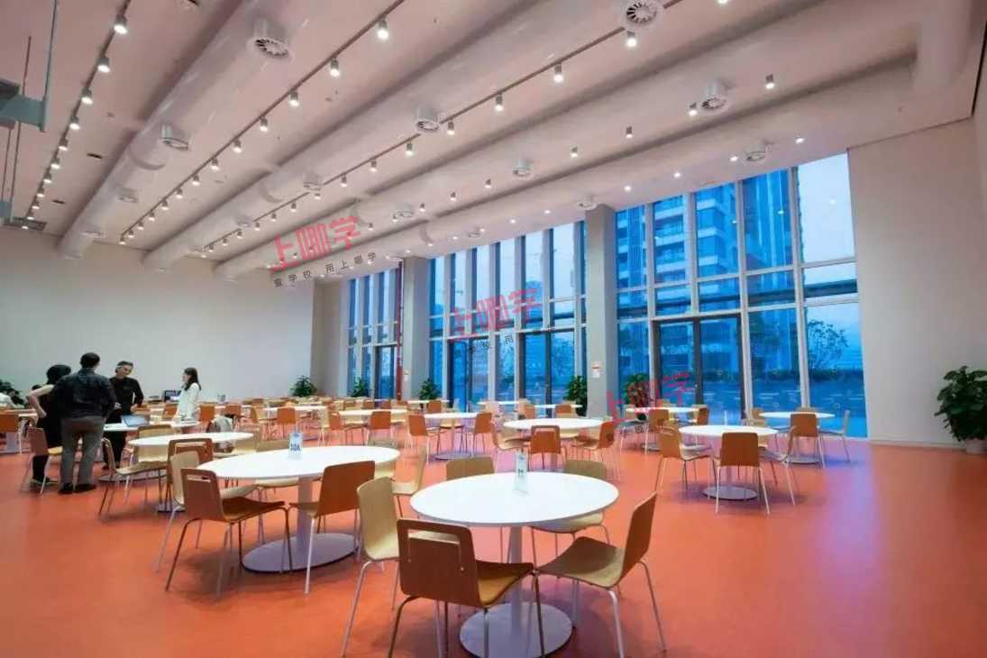一位好校长就是一所好学校，深圳这所国际学校名扬中外~相关资料 12