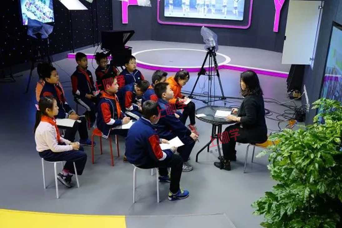 吴泾实验小学: 校园里有电视台, 孩子个个能玩直播相关资料 2