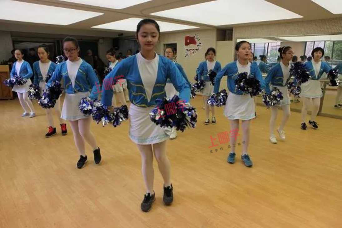 静安区青云中学: 牛! 英语课堂搬进领事馆相关资料 4