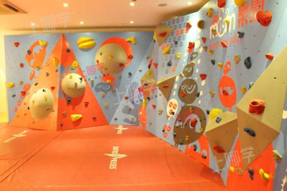 超大的室内游乐场所、1:3的师资配置、耗资2000万打造的多元课程体系，这家托育园被一大波家长疯狂安利！相关资料 24