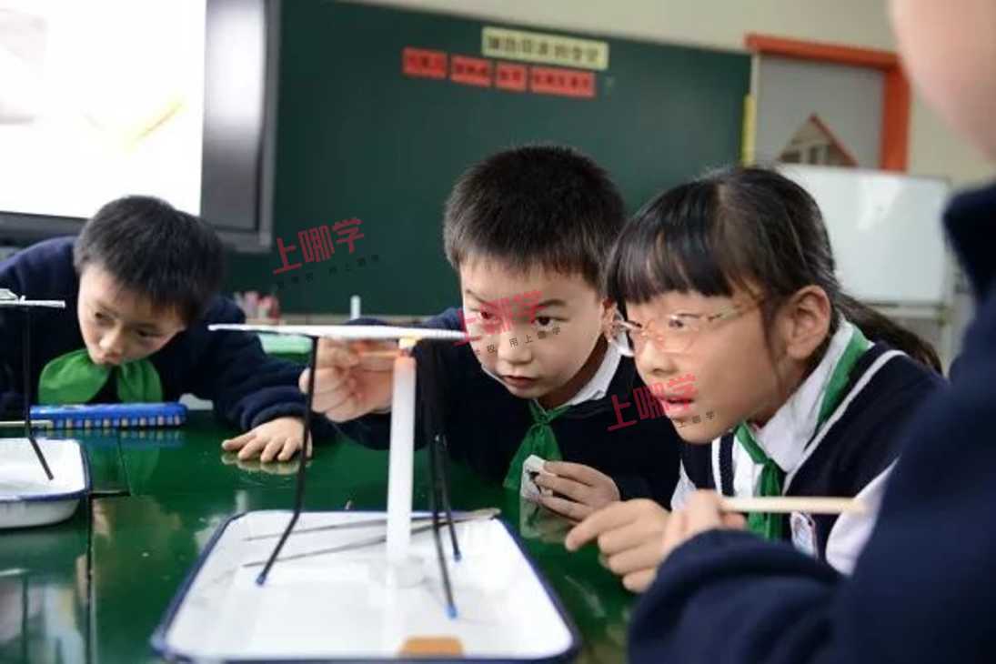 黄浦区巨一小学: 建300平"慧玩园", 让孩子"玩"出名堂相关资料 2