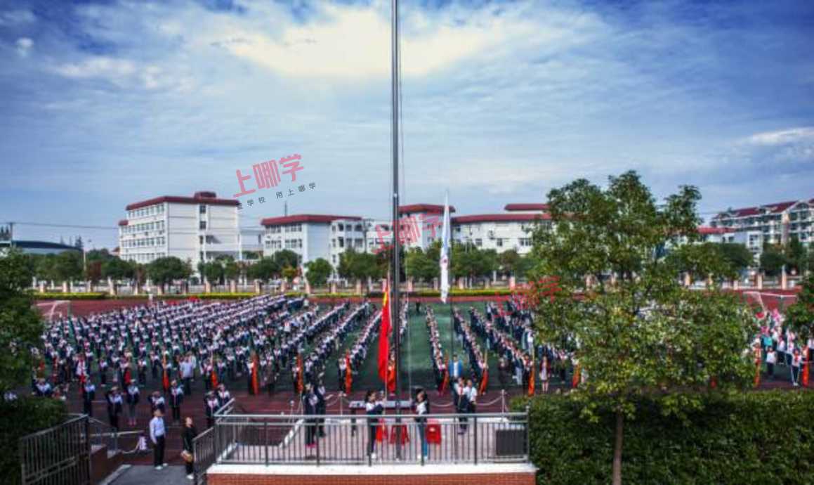 正大中学: 踢球不误学习, 管乐从零开始, 孩子们都有特长相关资料