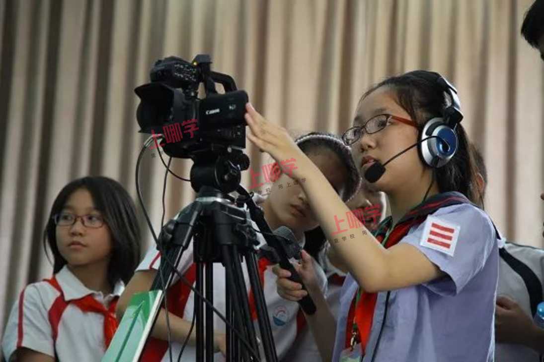 吴泾实验小学: 校园里有电视台, 孩子个个能玩直播相关资料 3
