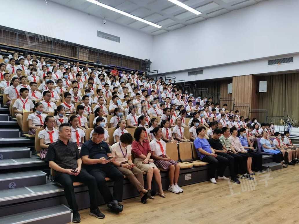 福南小学校长思政第一课 | 和平的守望者