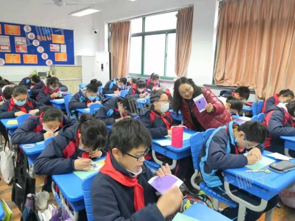 文章感悟劳动之美职引美好未来上海市辽阳中学职业体验活动侧记