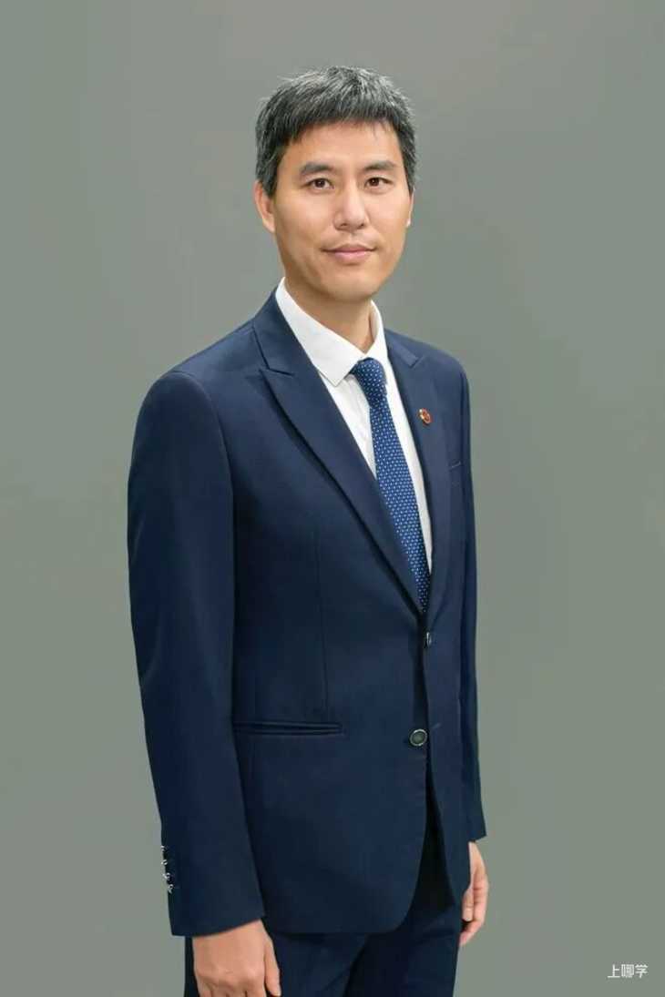 上海两所大学同一天换人！相关资料 2