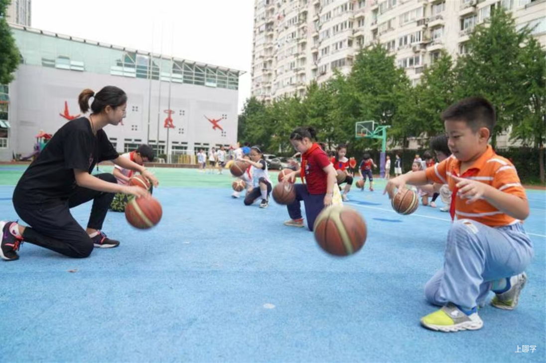 操场上的学校丨上海市第一师范学校附属小学：让每一个孩子快乐地运动相关资料 8