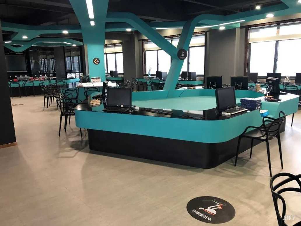 【点赞】普陀区十所学校获“上海市科技教育特色示范学校”等荣誉相关资料 14