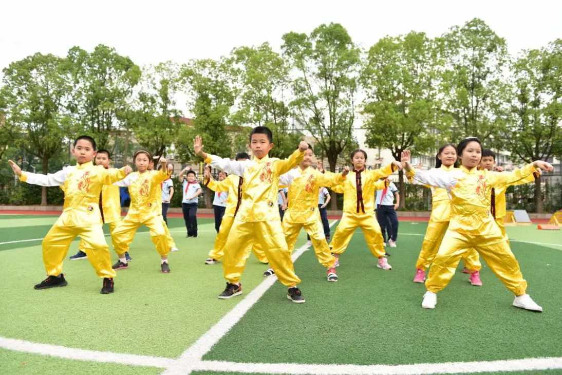 操场上的学校丨长宁区绿苑小学：体教融合，让操场成为孩子成长的沃土相关资料 18