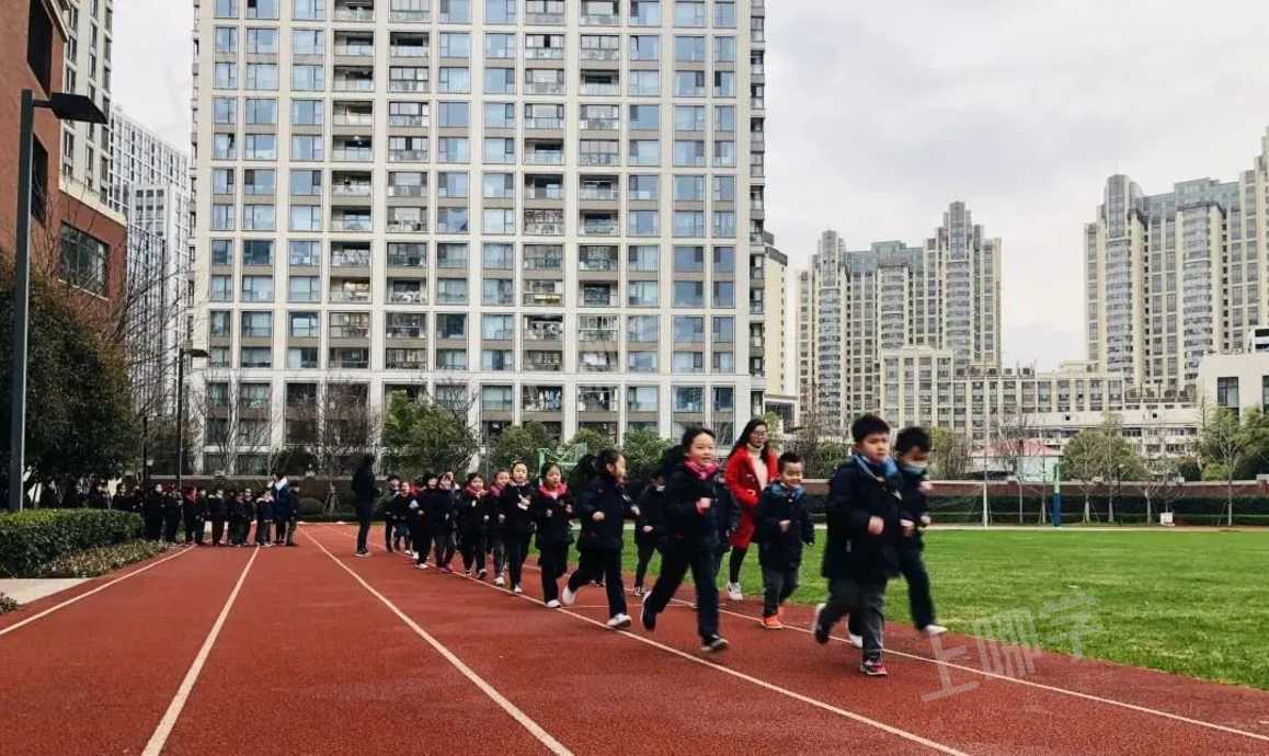 开学几点接娃？上海18所中小学全面启动晚托延时服务！兴趣班+课内作业，部分还能晚托到17:30！相关资料 20