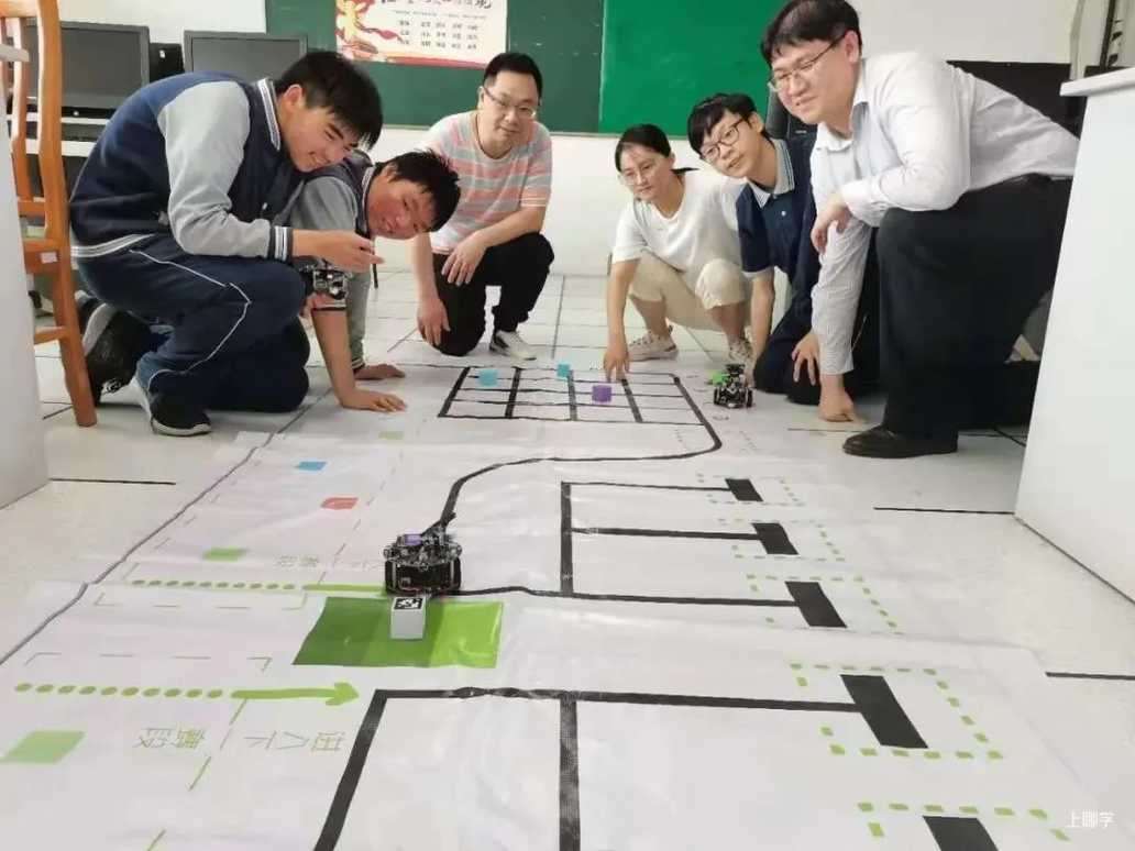 【点赞】普陀区十所学校获“上海市科技教育特色示范学校”等荣誉相关资料 6
