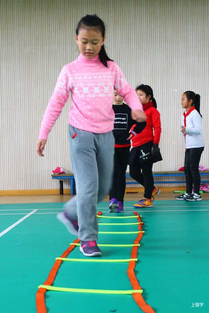 操场上的学校|上海市青浦区豫英小学：创特色 强体魄 育英才相关资料 18