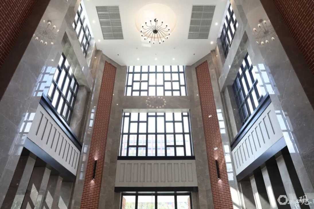 新校区建成！下月启用！学生等正在从黄浦和闵行搬迁至浦东！相关资料 11