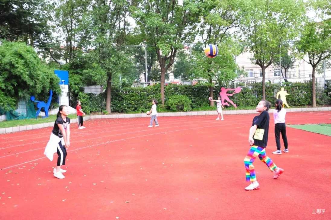 操场上的学校丨长宁区绿苑小学：体教融合，让操场成为孩子成长的沃土相关资料 4