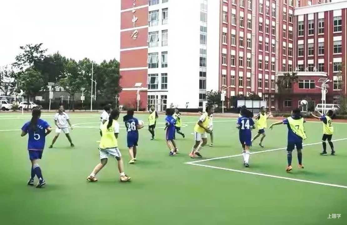申时校园“双减”｜闵行：播种足球梦想！小小“铿锵玫瑰”绽放在课后时光！相关资料 4