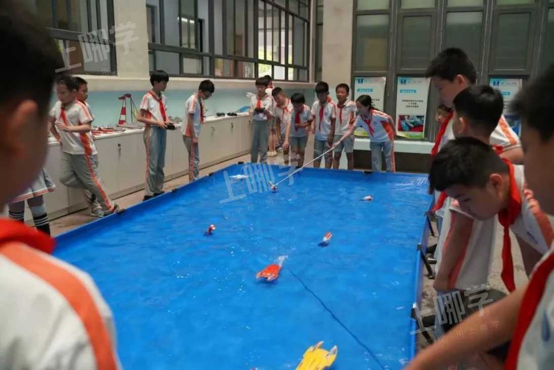 开学几点接娃？上海18所中小学全面启动晚托延时服务！兴趣班+课内作业，部分还能晚托到17:30！相关资料 17