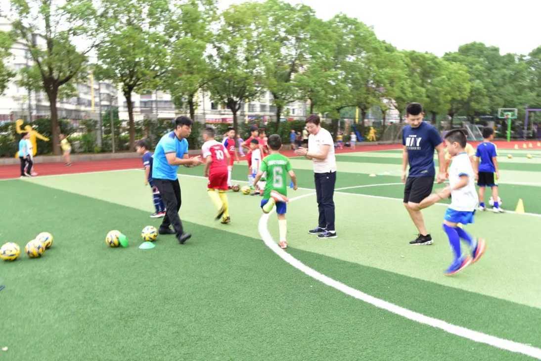 操场上的学校丨长宁区绿苑小学：体教融合，让操场成为孩子成长的沃土相关资料 9