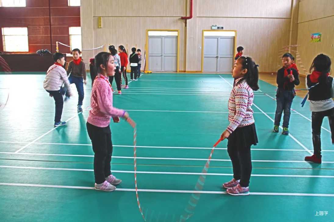 操场上的学校|上海市青浦区豫英小学：创特色 强体魄 育英才相关资料 17