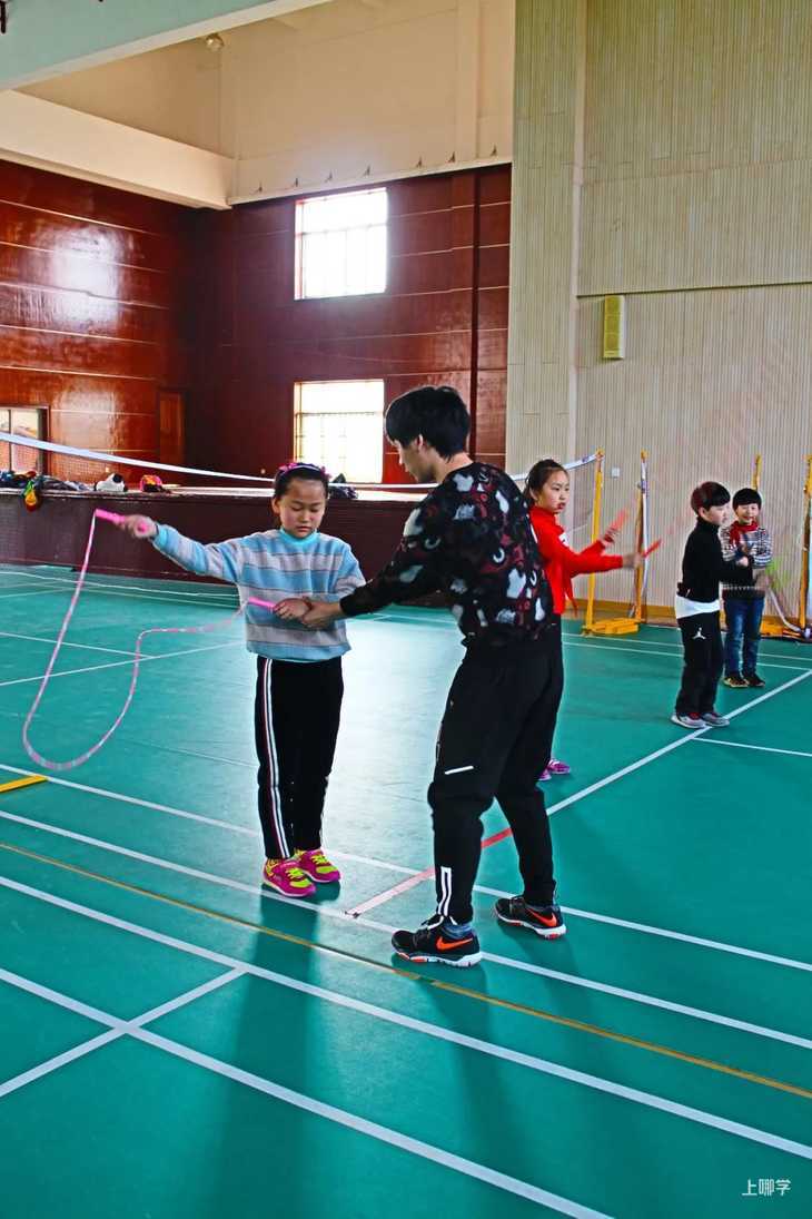 操场上的学校|上海市青浦区豫英小学：创特色 强体魄 育英才相关资料 19