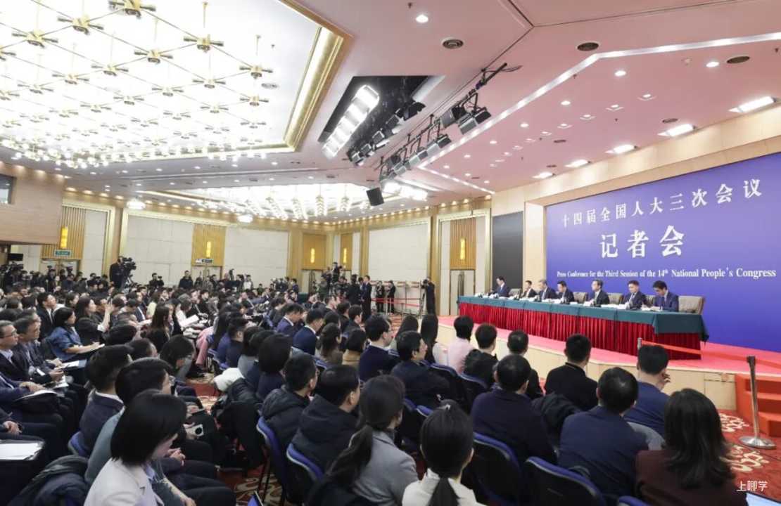 打造上万所义务教育新优质学校！力争今年“双一流”高校本科再扩招2万人！相关资料 2